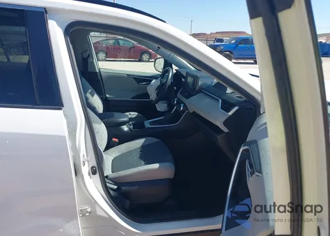 2020 Toyota Rav4 Xle z USA, uszkodzony, nr VIN 2T3W1RFV7LC053469